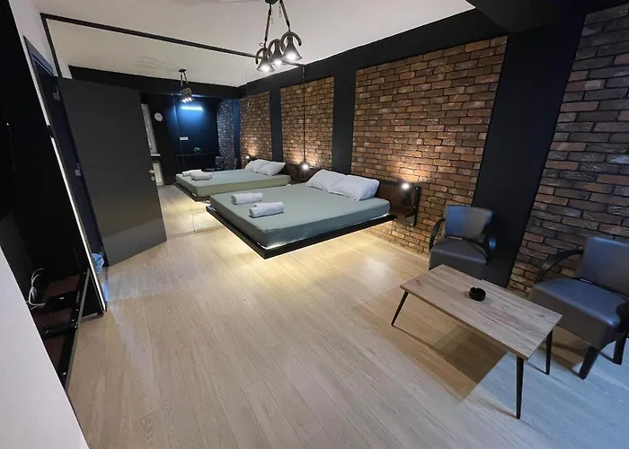 For Rent In Old Building Апартаменты