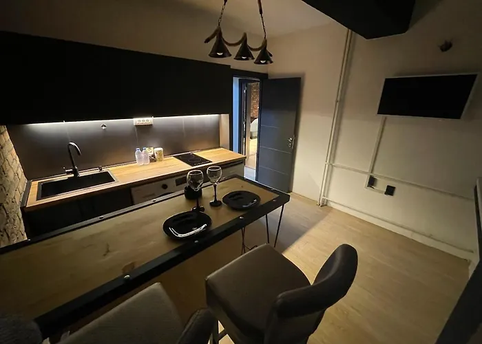 For Rent In Old Building Apartamento Skopie